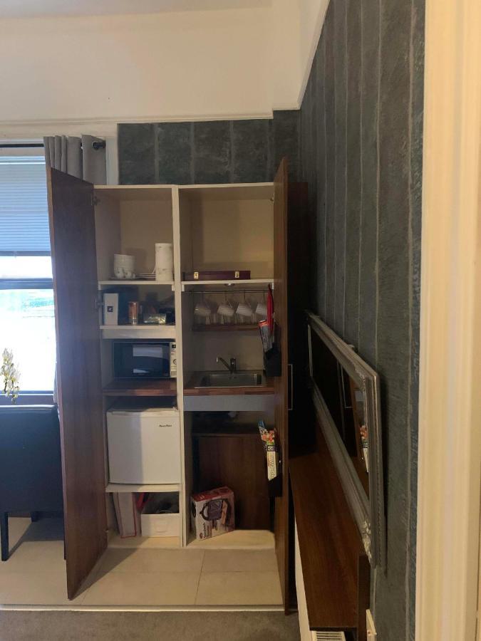 Upstairs Studio - Private Kitchenette And Small En-Suite Dublin Dış mekan fotoğraf